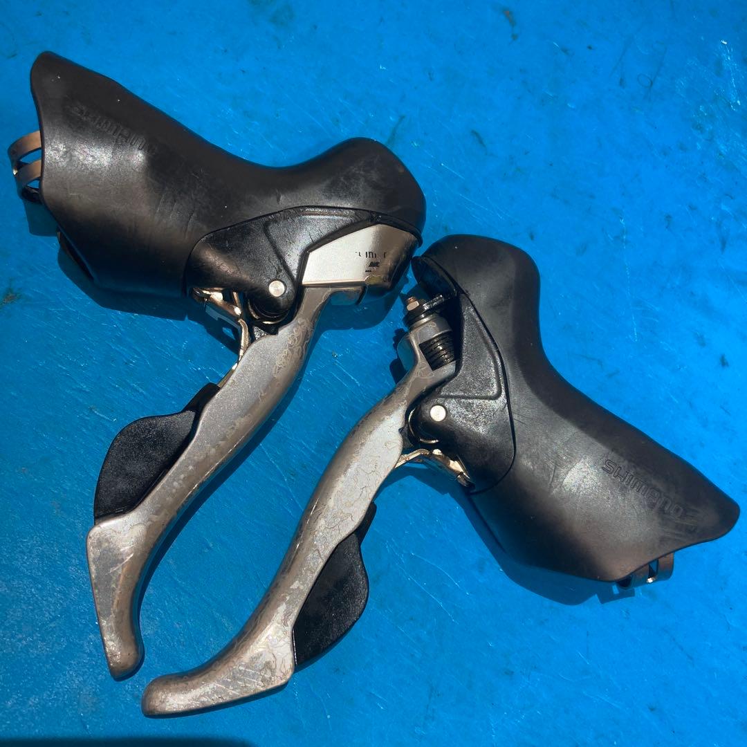 ❌◻️105 ST-5700 2×10 STIレバー