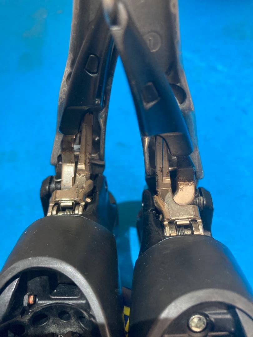 ❌◻️105 ST-5700 2×10 STIレバー