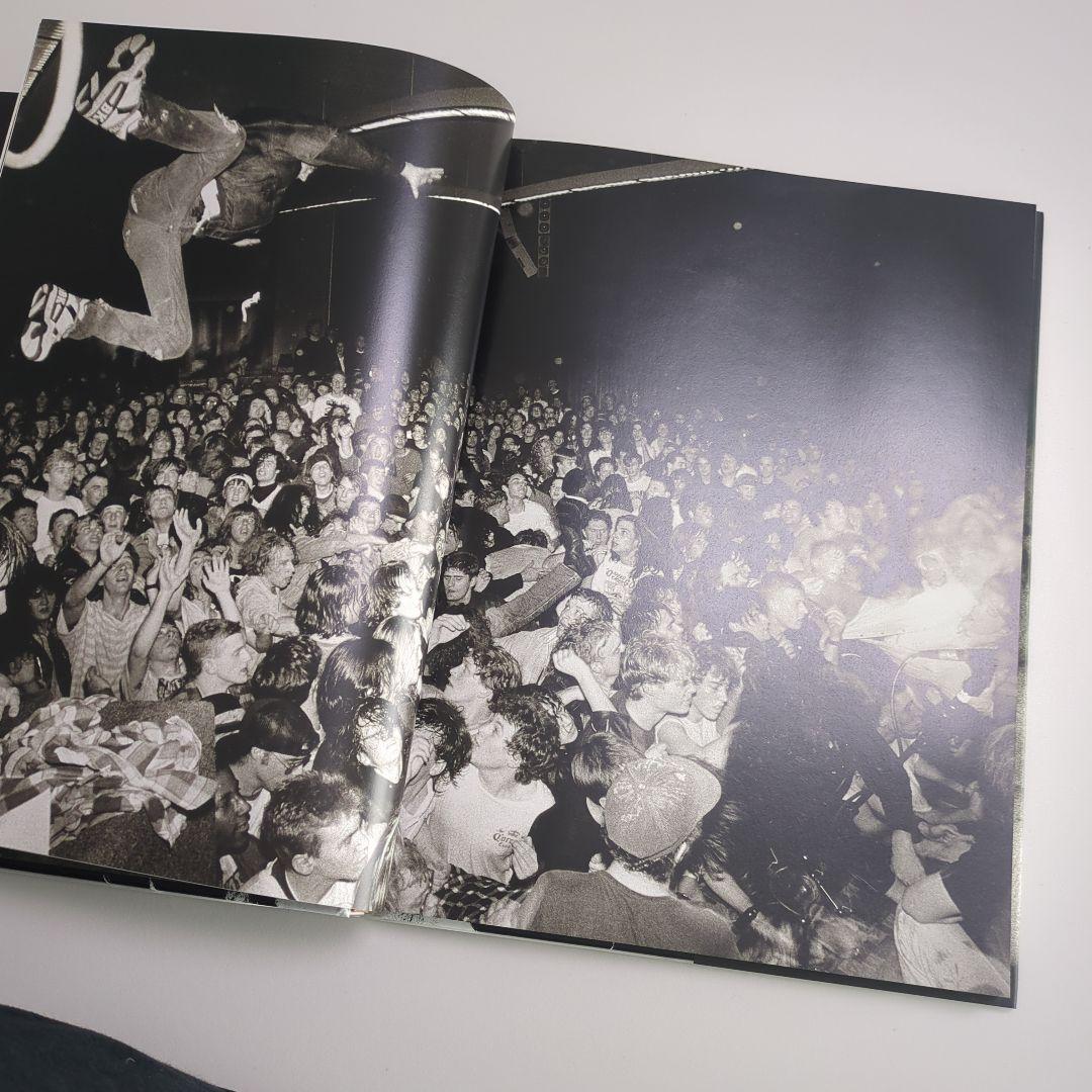 Charles Peterson Touch Me I'm Sick 写真集