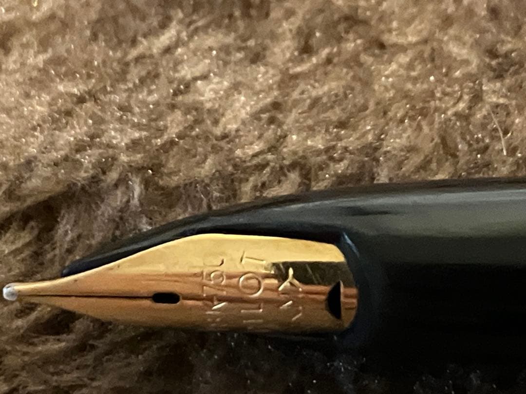 18K 750 (M) Elite 万年筆 黒