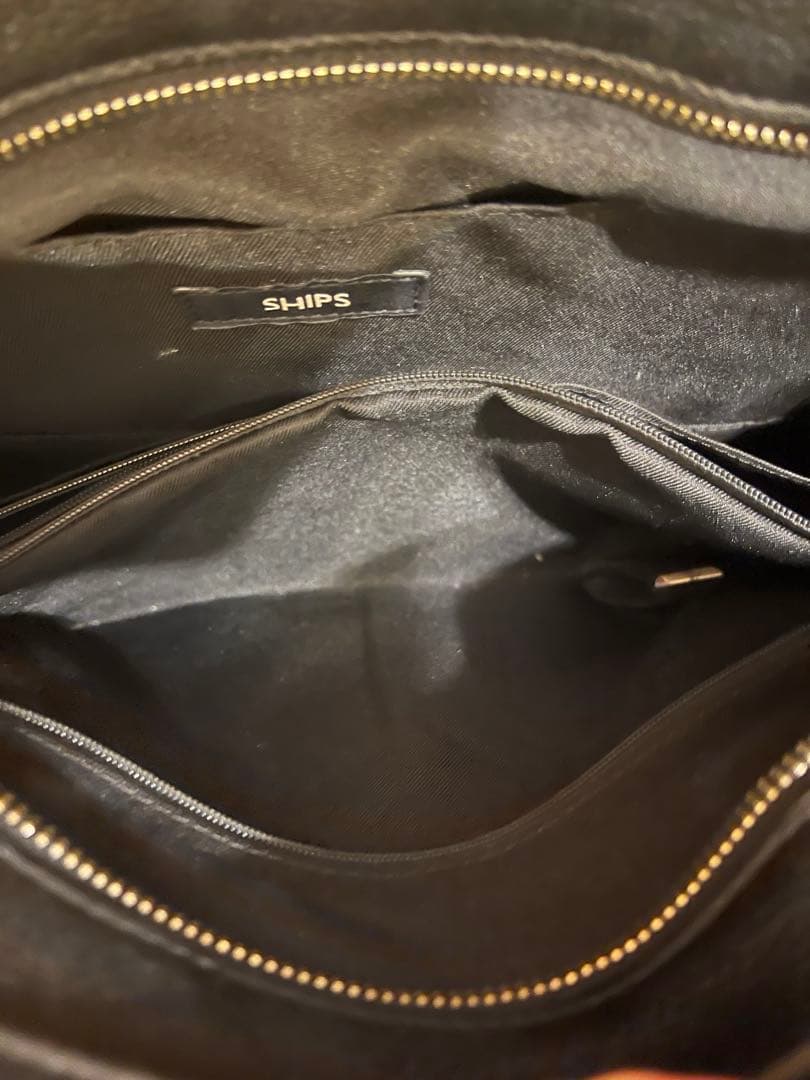 【SHIPS】スマート レザー ヴァーティカル トートバッグ