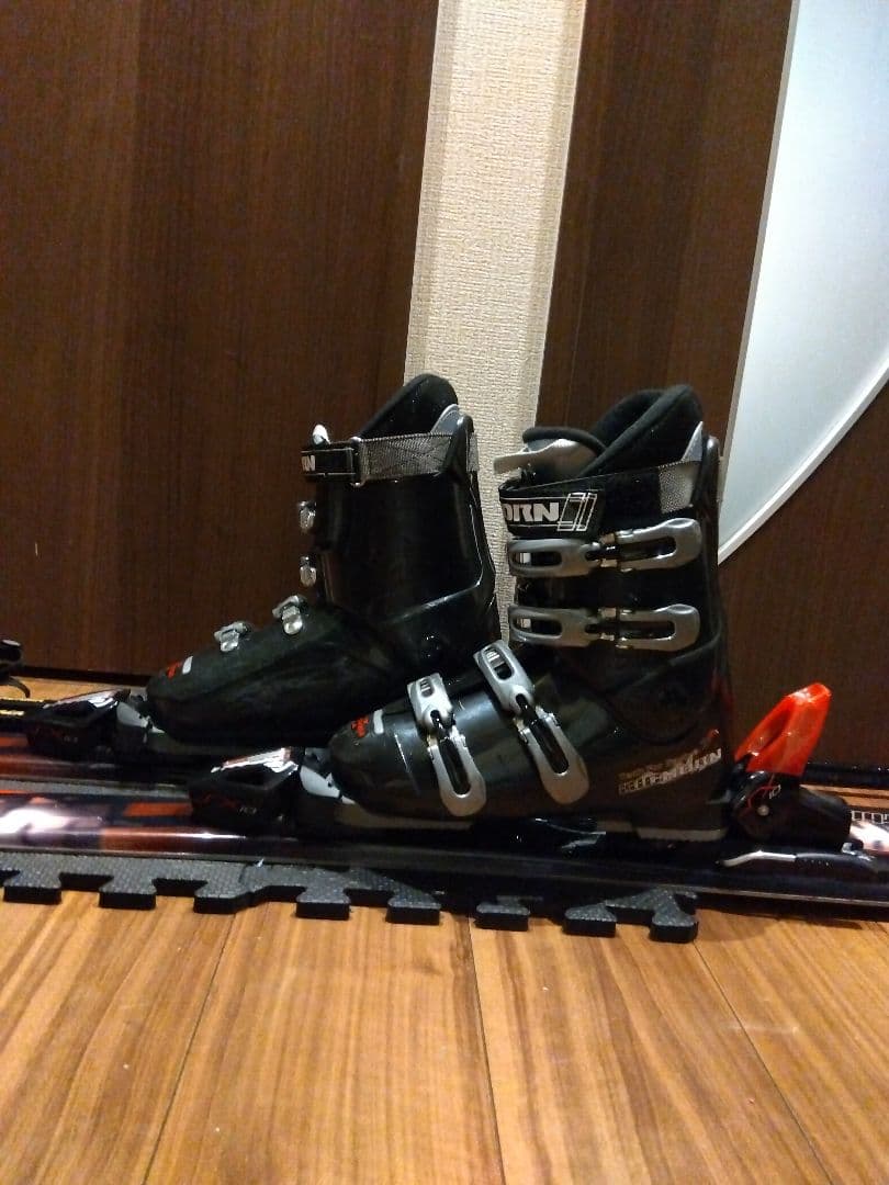 キレイ❗️KAZAMA 男女兼用 スキーセット メンテ・WAX済み✔