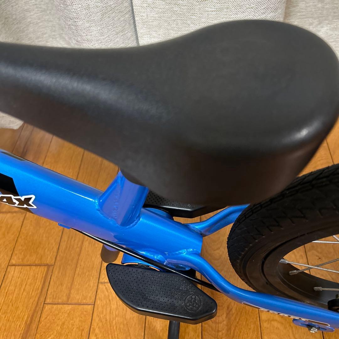 STRIDER14x 青　キックスタンド・未使用ペダル付き　空気入れ付き