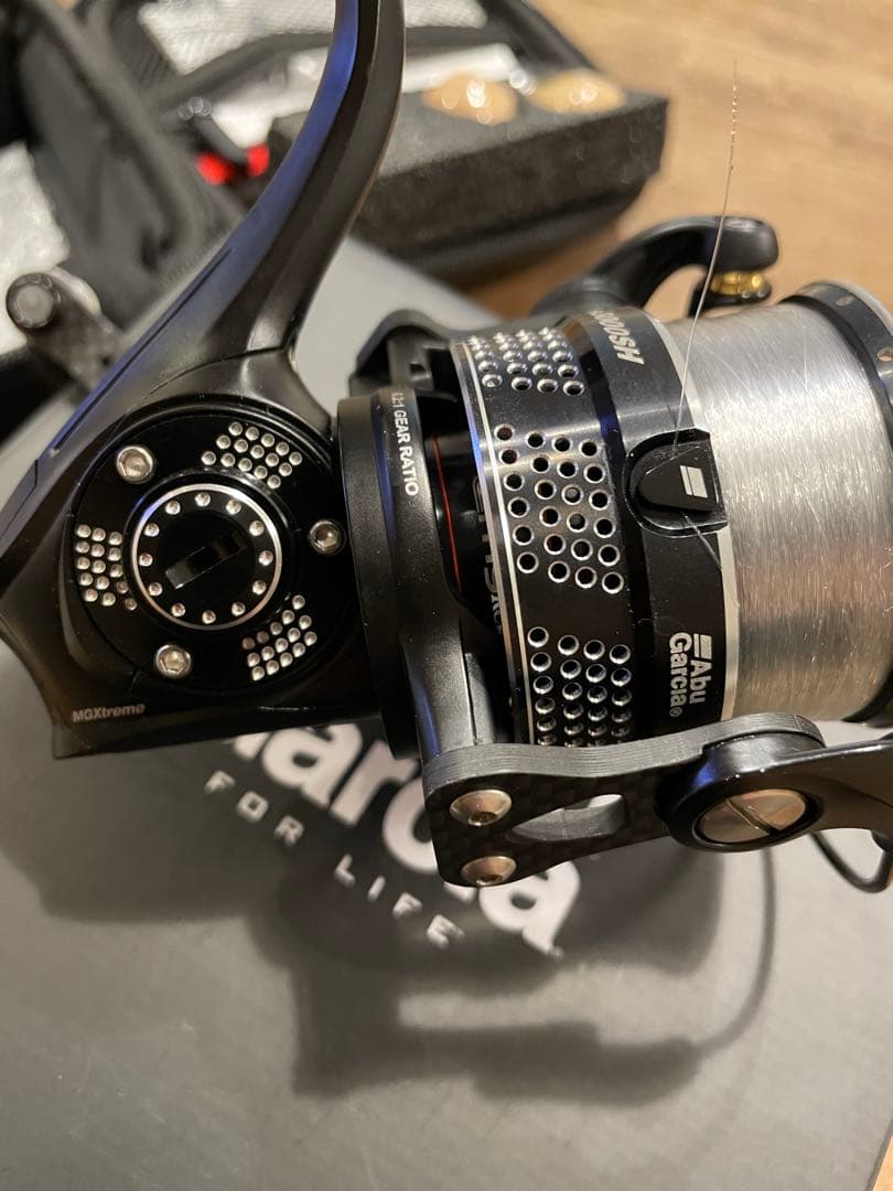 美品　REVO MGXtreme 3000SH スピニング レボ　　　zenon