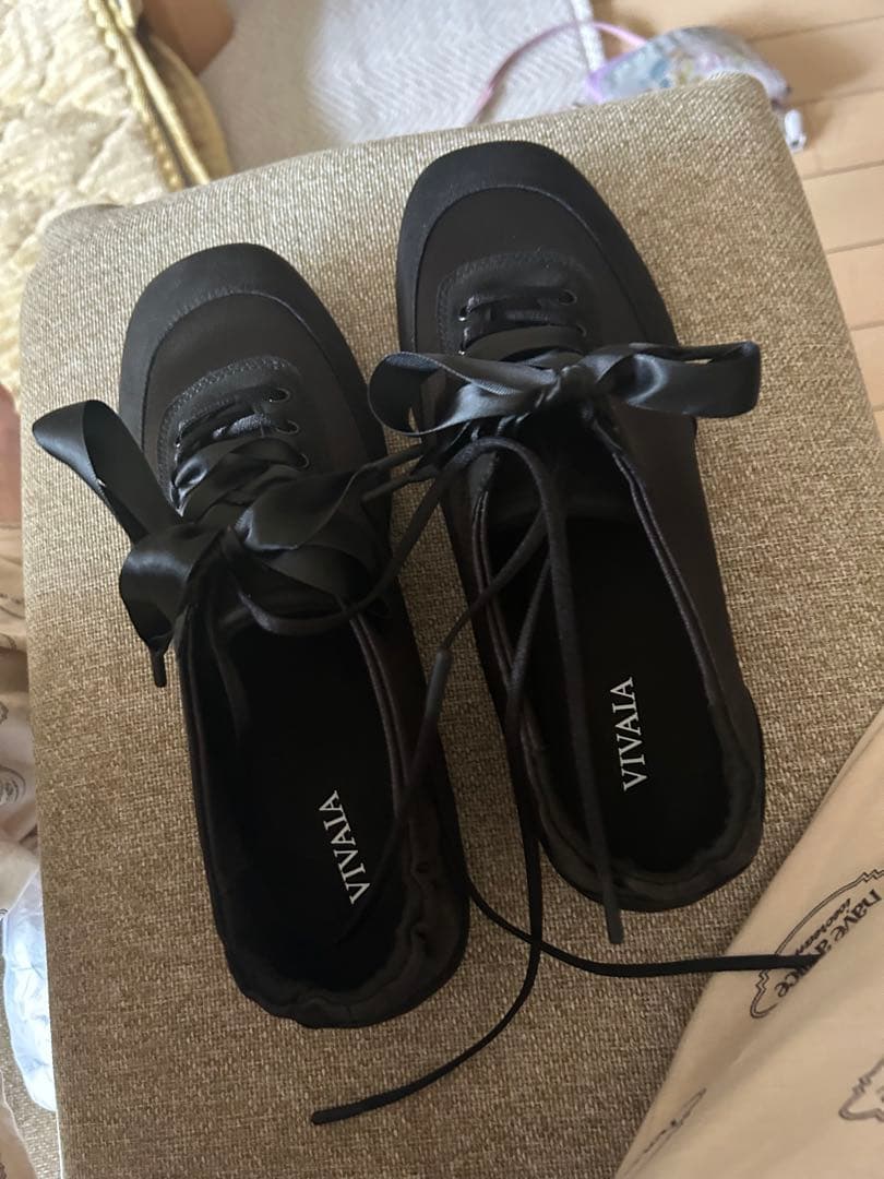 2.3回使用VIVALA ブラック バレエシューズ　スニーカー