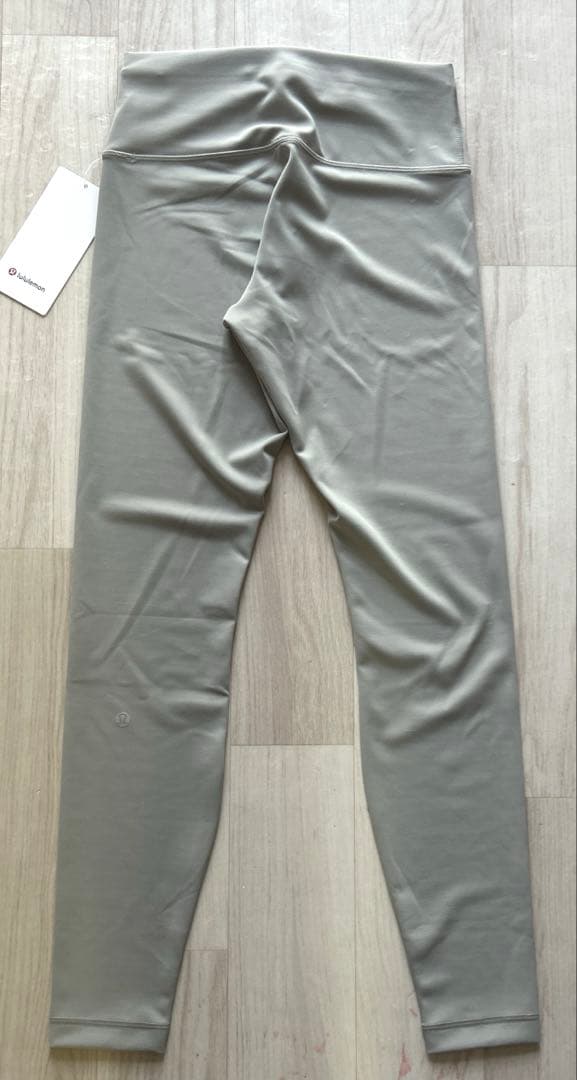 新品★ルルレモン ワンダートレイン レギンス サイズ8