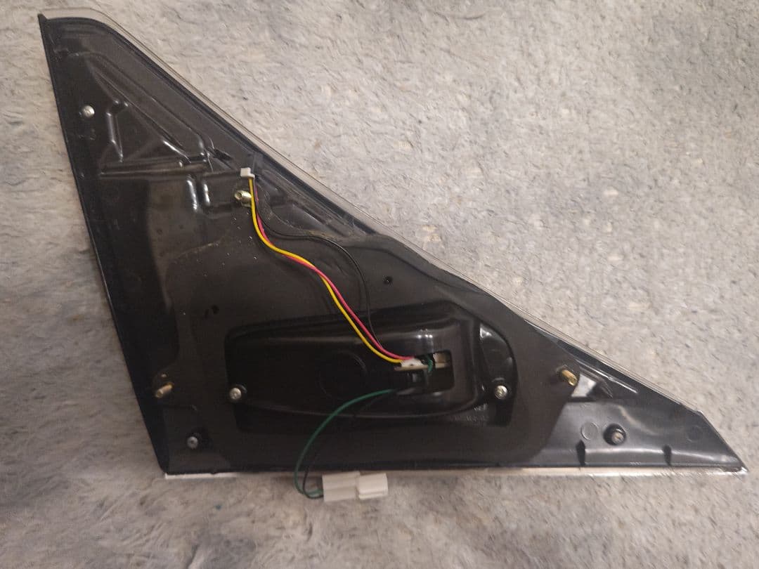 20系 アルファード シーケンシャル テールランプ ジャンク品