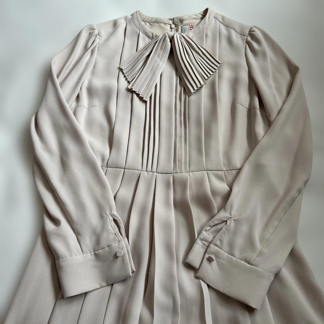 美品　セルフォード　ロングワンピース　ボウタイ　プリーツ　ベージュ　サイズ38