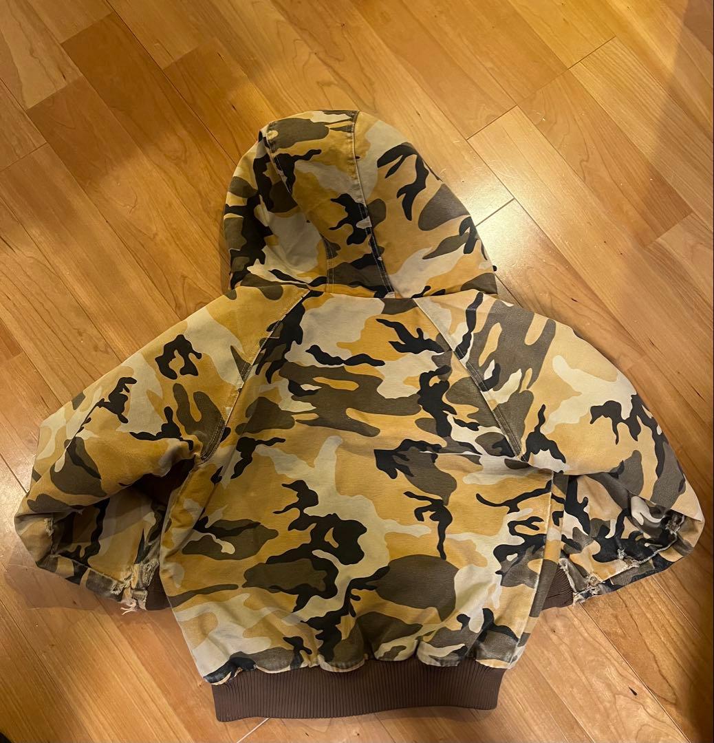 Carhartt アクティブジャケット 鬼フェード　古着　ユニセックス　迷彩柄