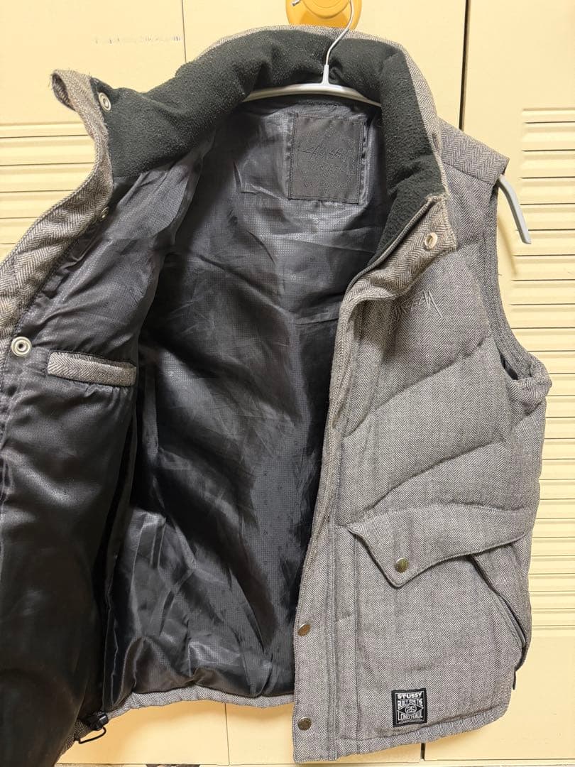 STUSSY ダウンベスト グレー ヘリンボーン　S