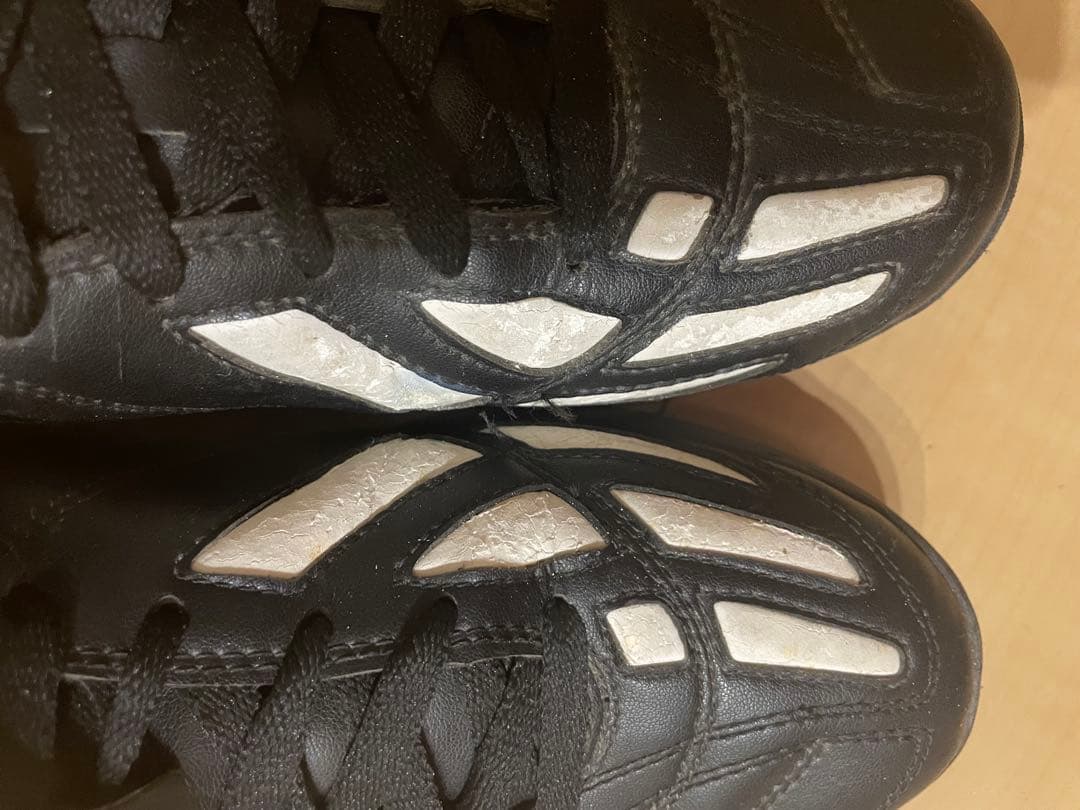 アディダス2002日韓w杯プレデターマニアTRXフットサルシューズ赤白黒27.5