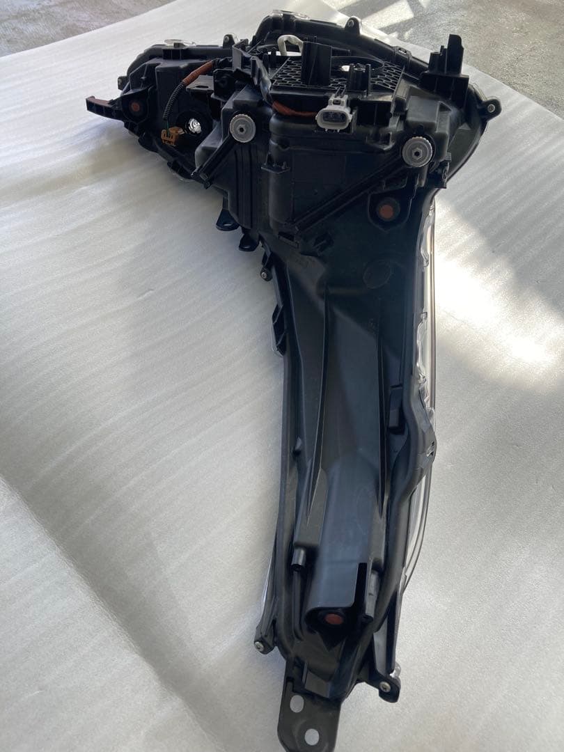 51プリウスヘッドライト 左右セット 8114547850 8118547850