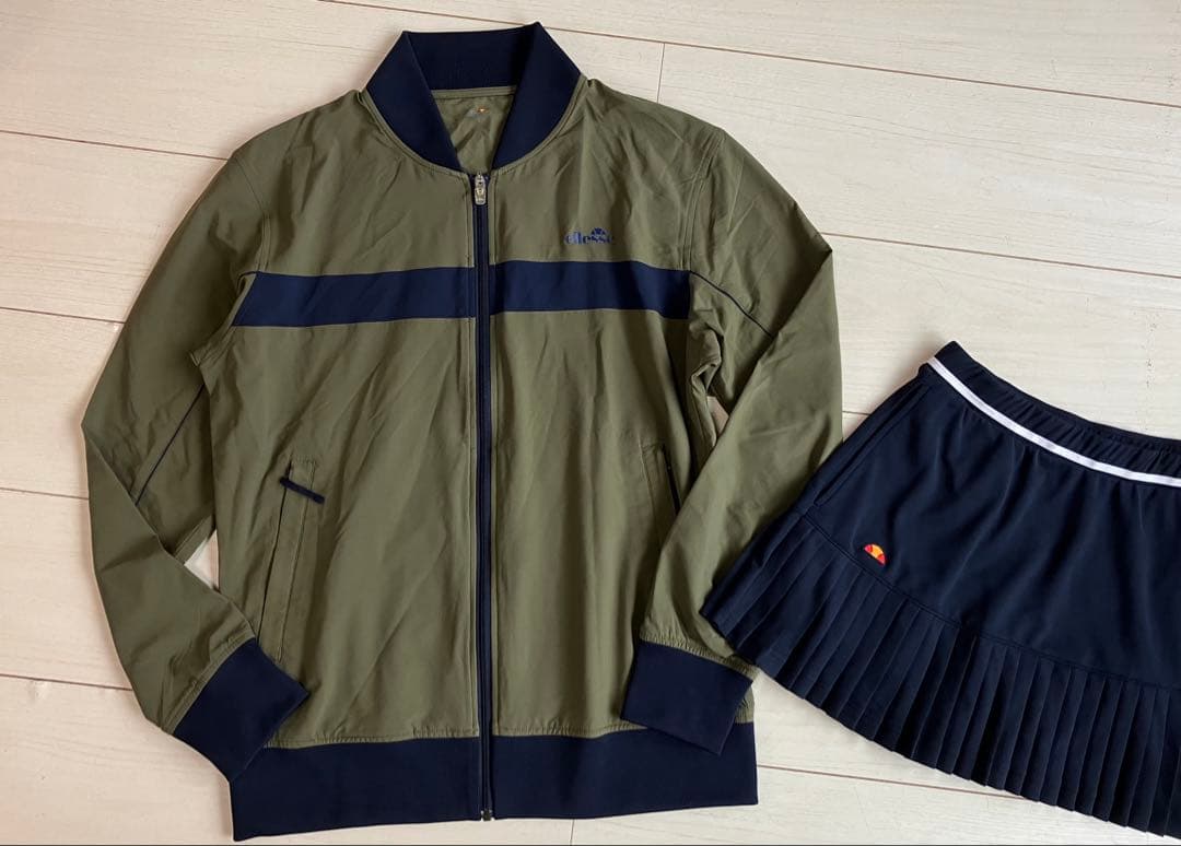 ellesseエレッセ＊オリーブ×紺のジャケットと裾プリーツのスコート上下セット
