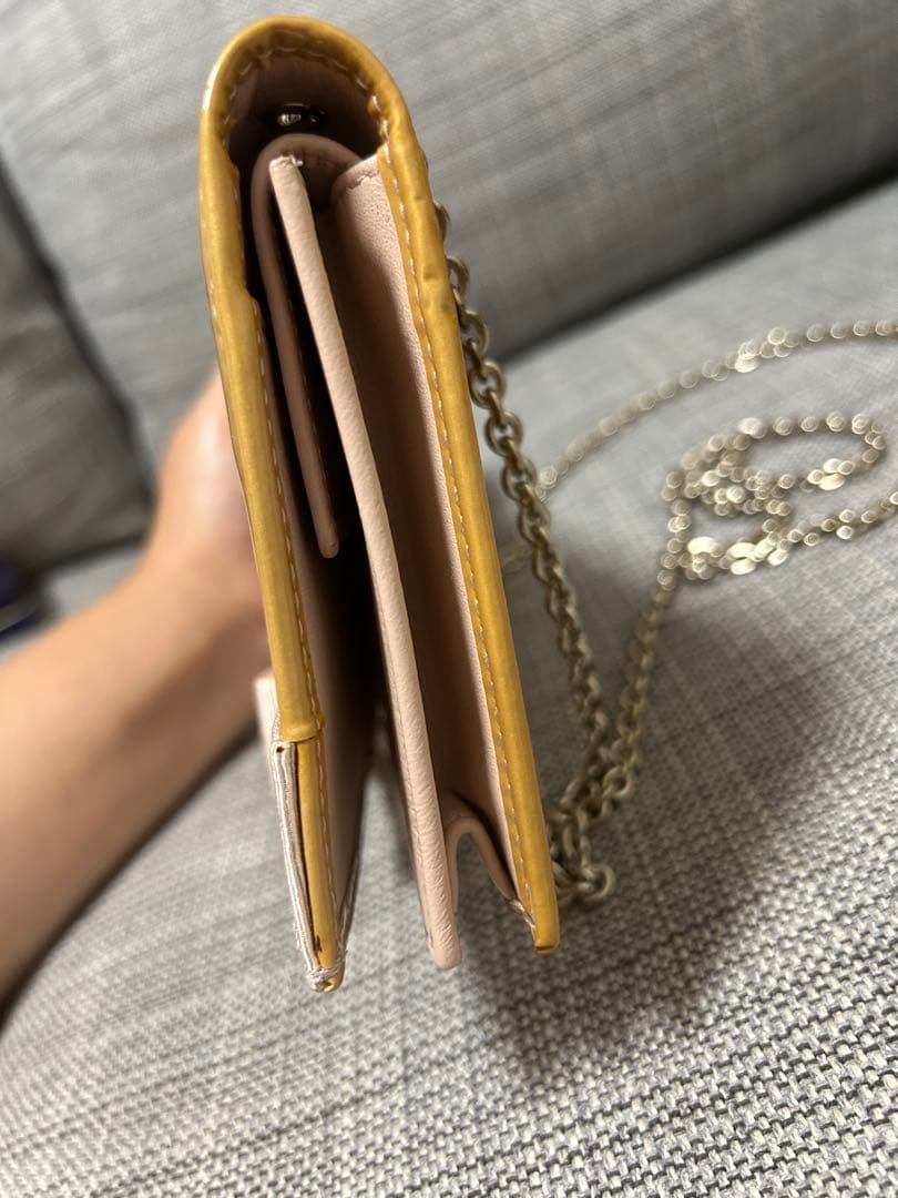 新品 訳あり フェラガモ チェーンウォレット ミニバッグ