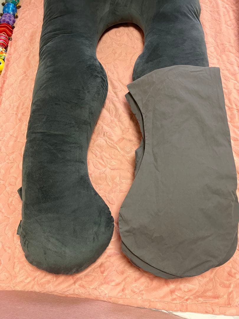 本日限定割引　美品 ハグモッチ 抱き枕 ふわもち 妊婦 クッション カバー2枚