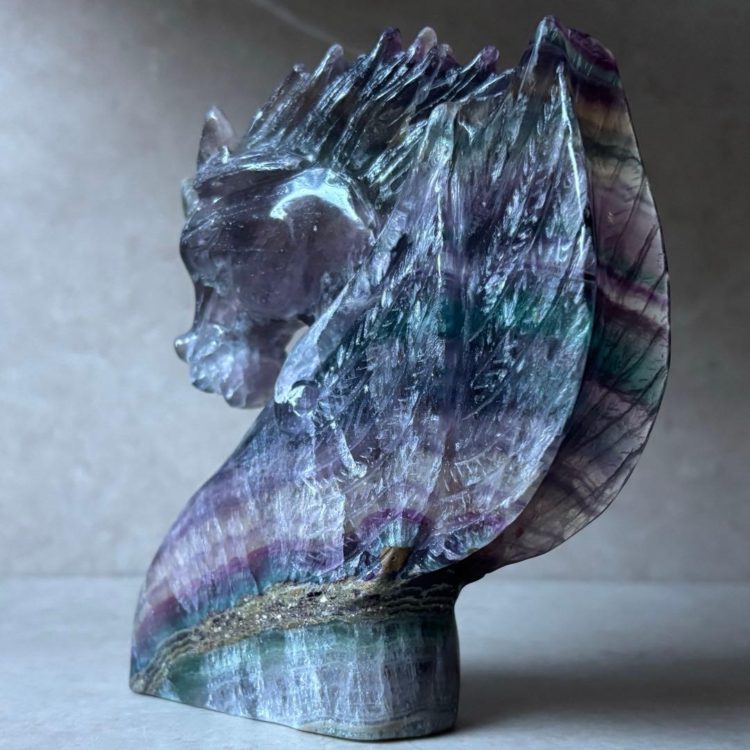 フローライト　パープル　グリーン　ユニコーン　ペガサス　天然石　カービング