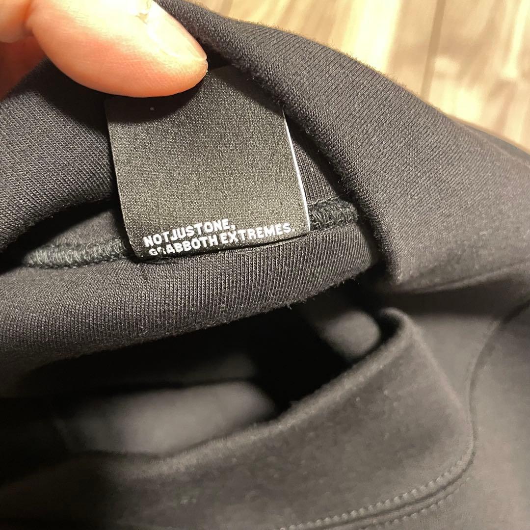 美品✨RUFFLOGのトップス