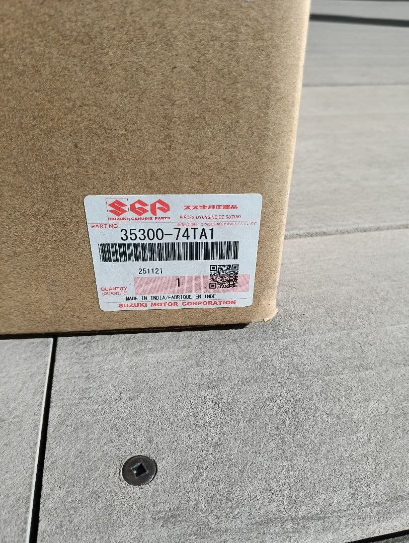 スズキ フロンクス　左ライト 35300-74TA1