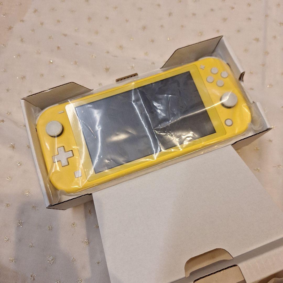 Nintendo Switch Lite　本体　イエロー