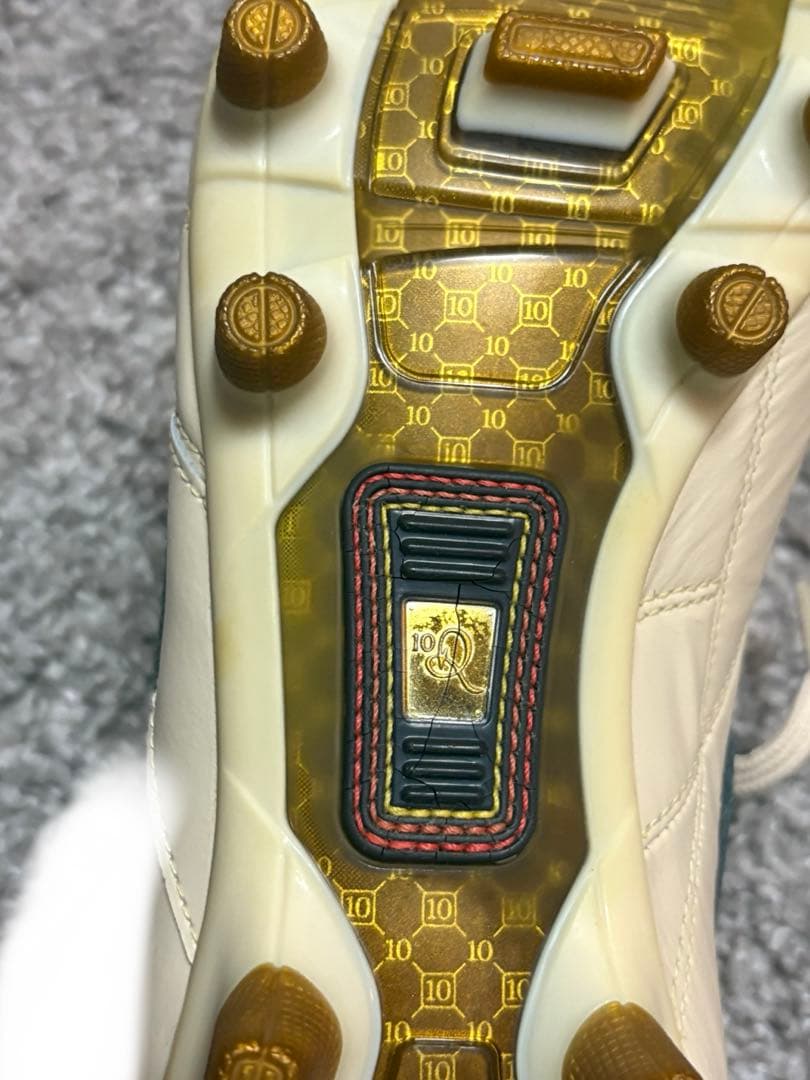 ナイキ　ティエンポ　ロナウジーニョ　HG サッカー　スパイク　NIKE シューズ