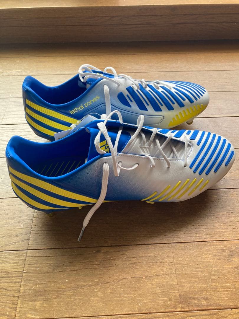 adidas Predator サッカーシューズ ホワイト/ブルー/イエロー
