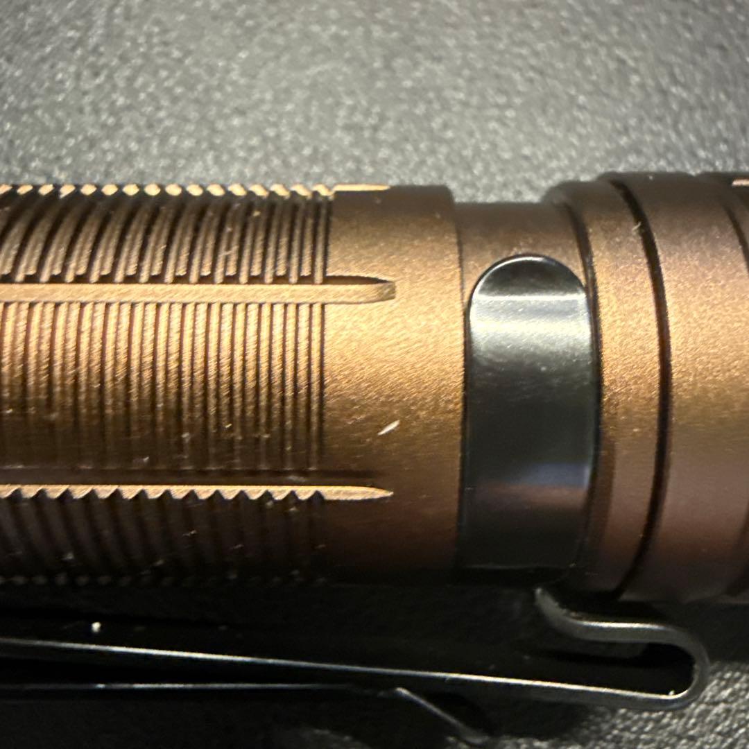 Thrunite TN12 PRO スルーナイト フラッシュライト 砂漠色-CW