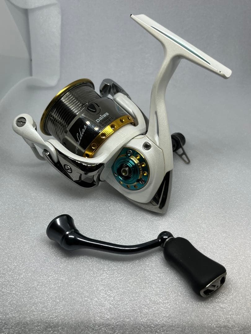 ダイワDAIWA スピニングリール 09エメラルダス 2506
