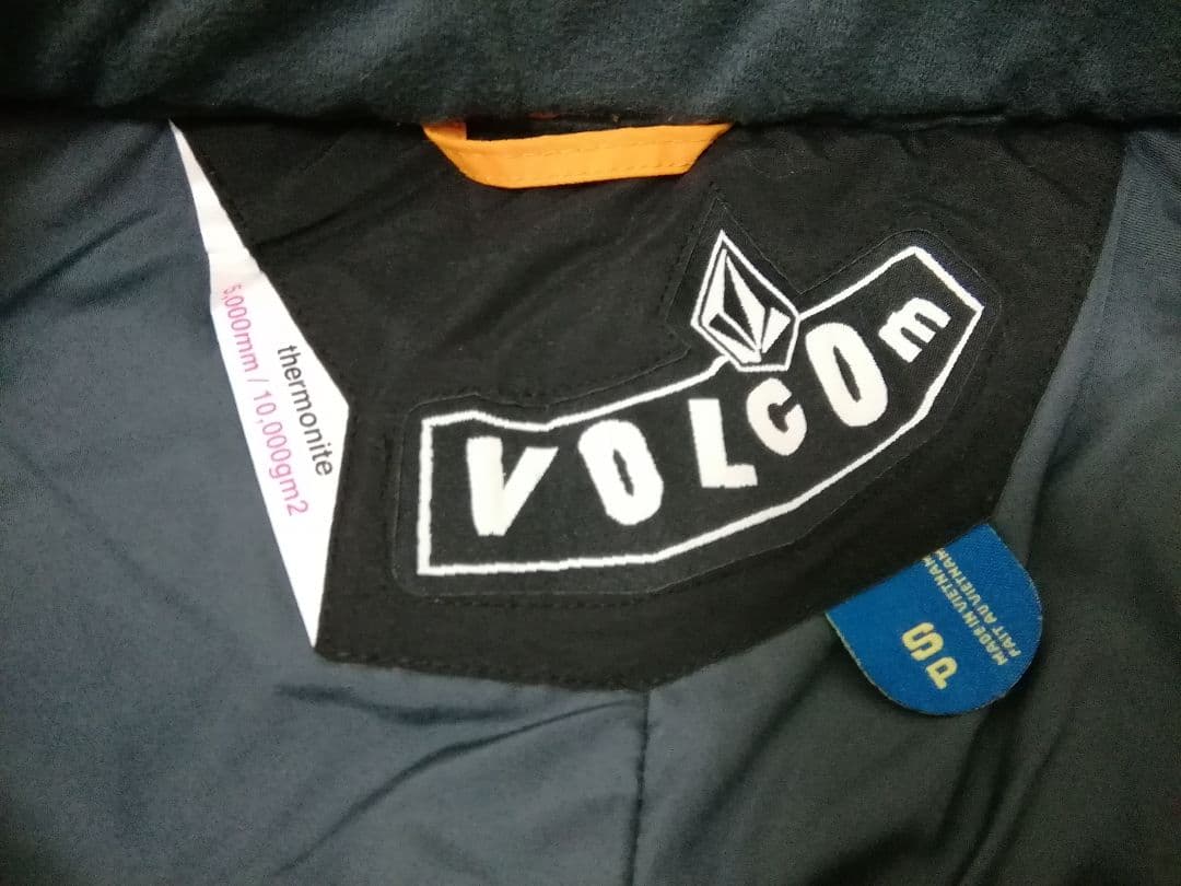 ◇VOLCOM　ZIP-TECH搭載の上下セット◇