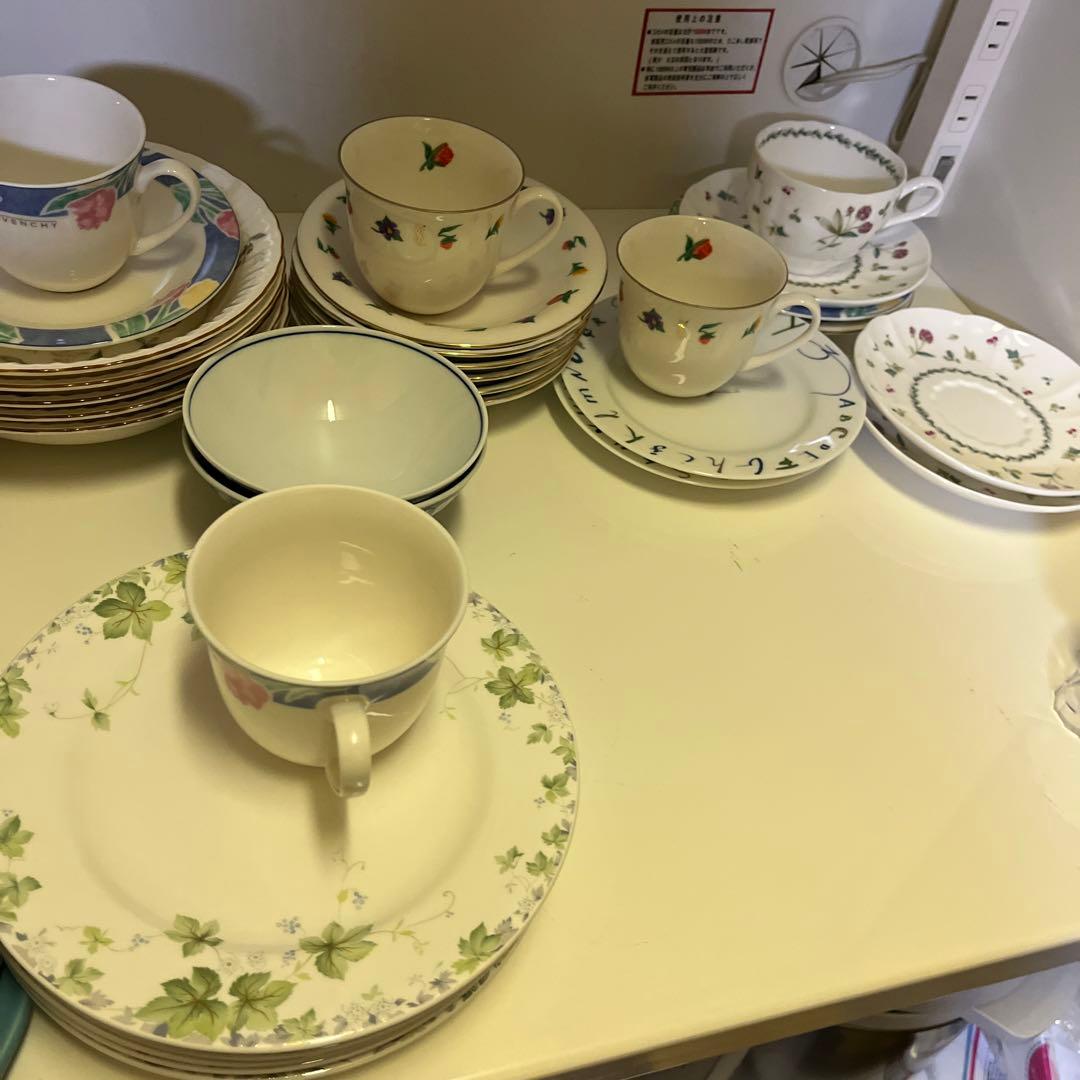 ニトリキッチンボード　食器棚