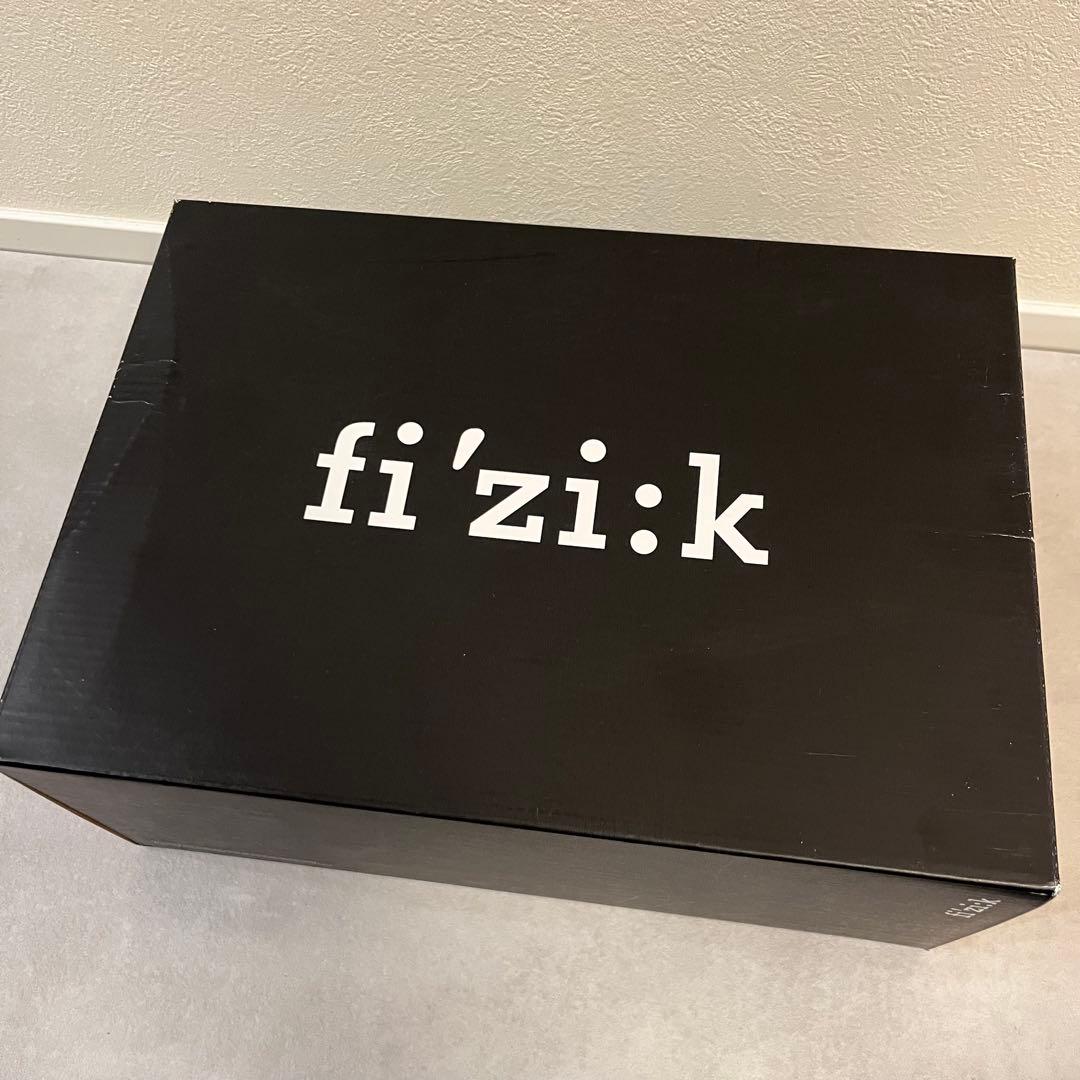 fi’zi:k GRAVITA VERSOR FLAT フィジーク シューズ