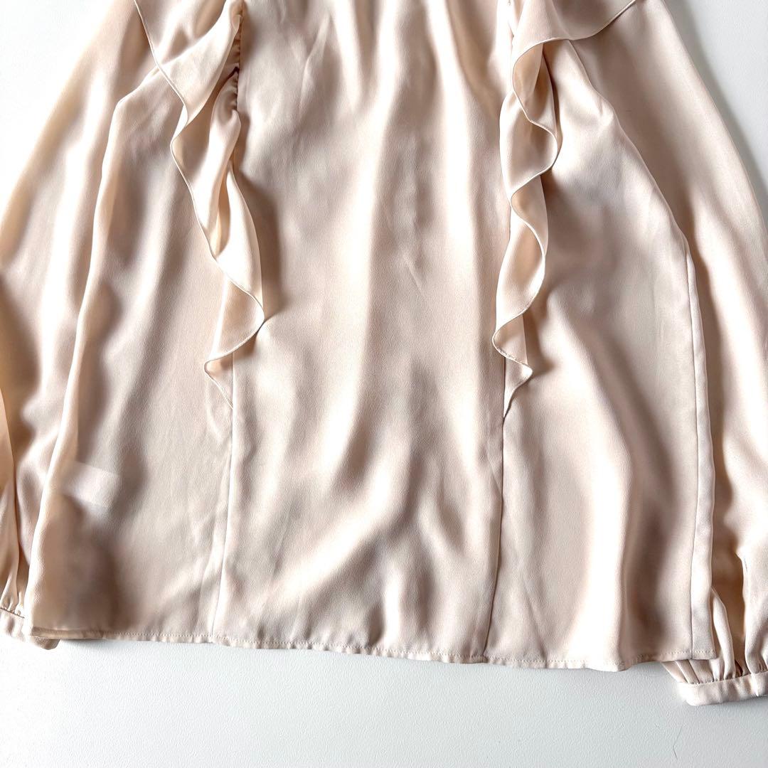 極美品♡　ユナイテッドアローズ　洗える♪　フリル　クルーネック とろみブラウス