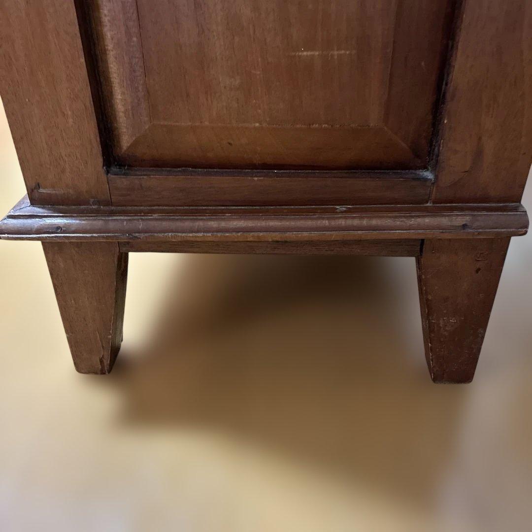 【送料込】ビーカンパニー　木製ガラス扉　食器棚　収納棚　アンティーク　レトロ