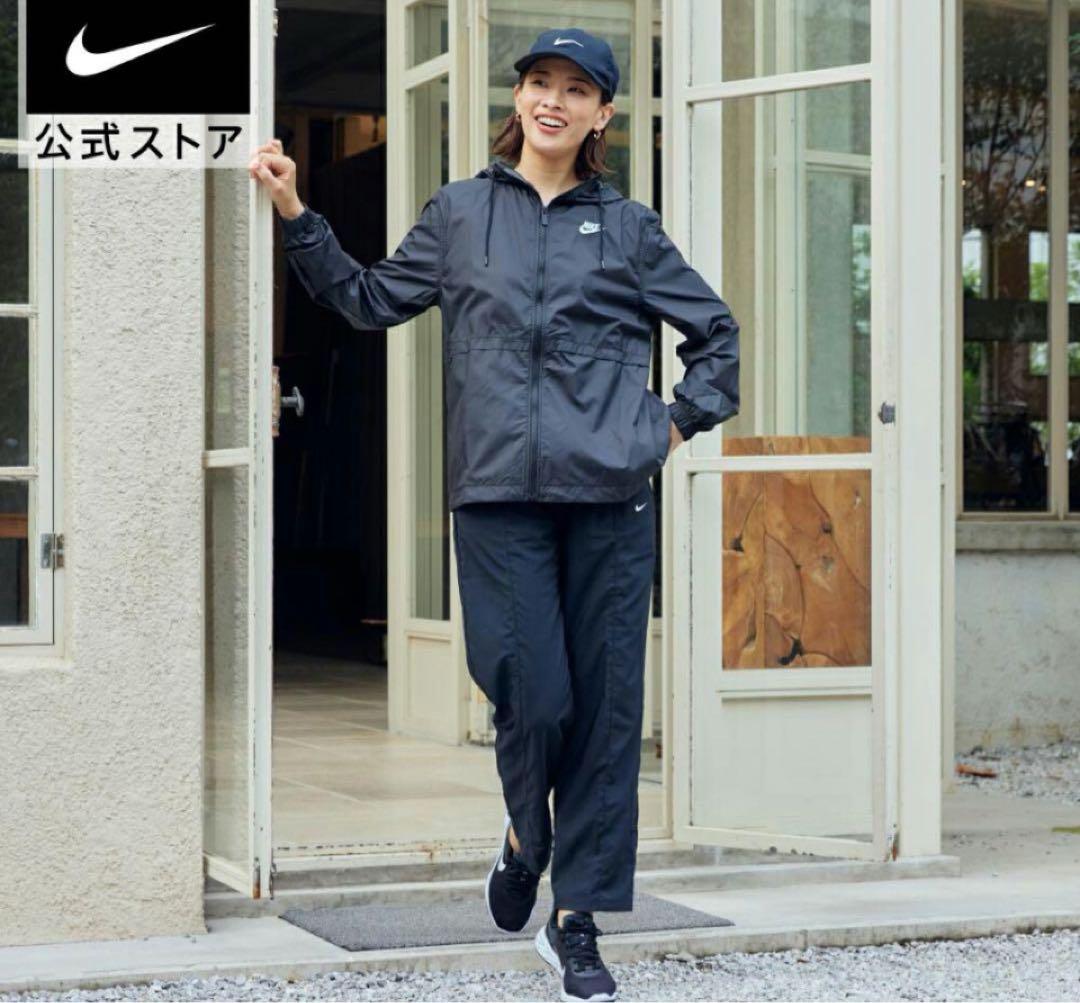 L ☆新品☆ ナイキ　ウインドブレーカー　スポーツウェア　ナイロンジャケット