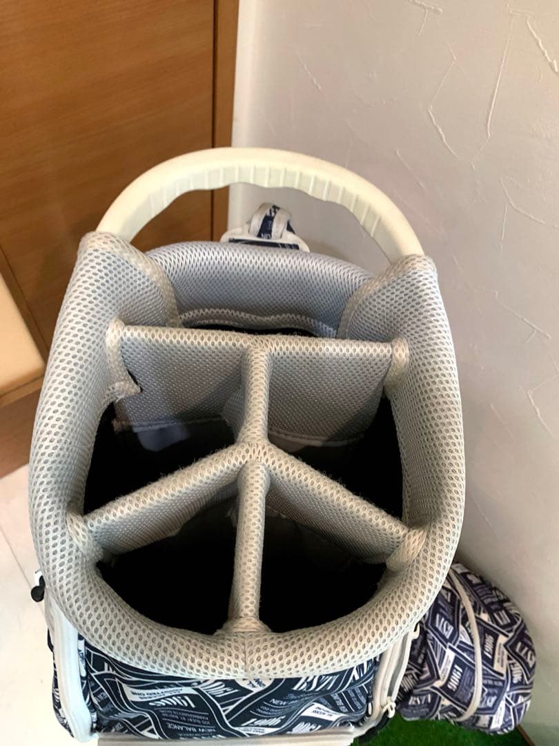 希少　完売　ニューバランス　軽量　キャディバッグ　メンズ　レディース