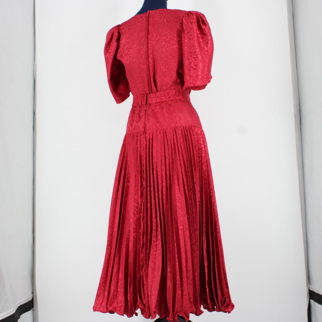 【美品 社交ダンス衣装】上下セット レッスンウェア 練習着 赤 レッド プリーツ