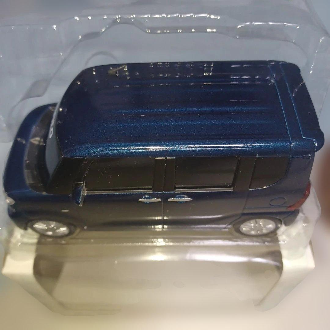 ダイハツ　　タント　　２種類セット　(１種類はサイドガーニッシュ付き)