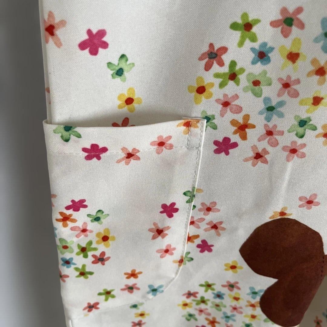 くまのがっこうエプロン 保育士、幼稚園教諭 【４枚セット】