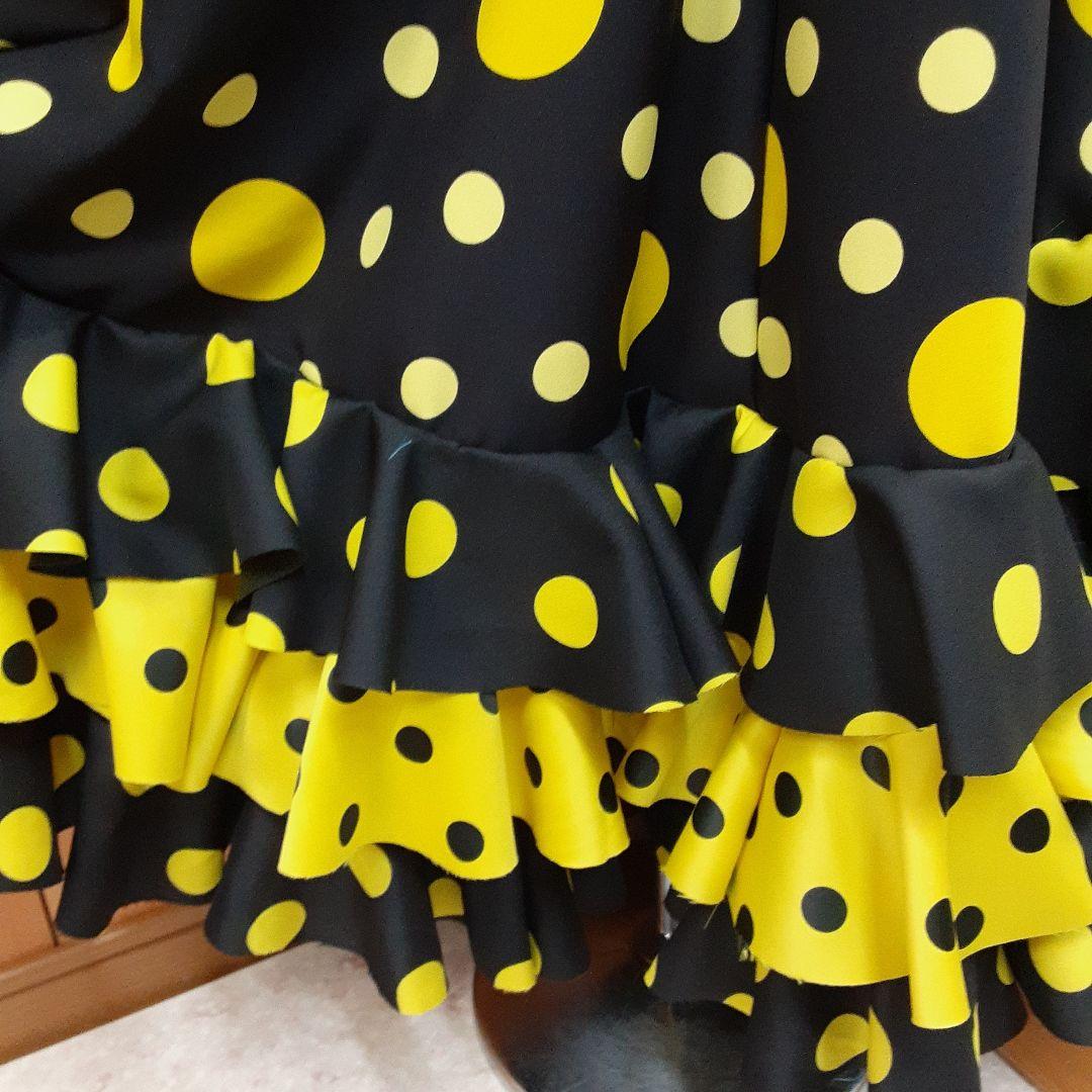 フラメンコ衣装　☆ファルダのみ　黒地黄色水玉/豪華3段フリル♡