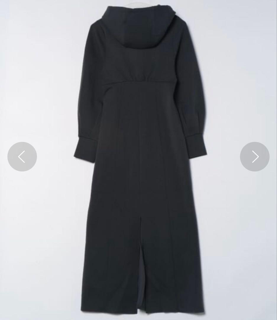 美品LILY BROWN リリーブラウン ボンディングフーディーワンピース