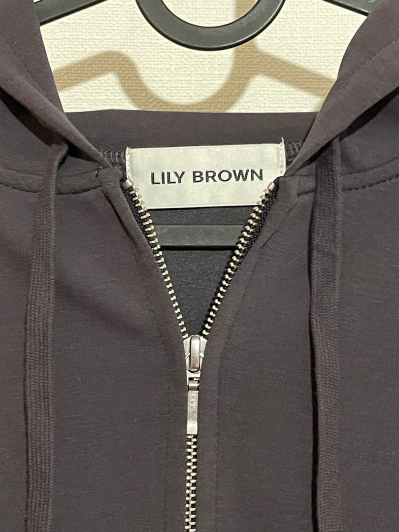 美品LILY BROWN リリーブラウン ボンディングフーディーワンピース
