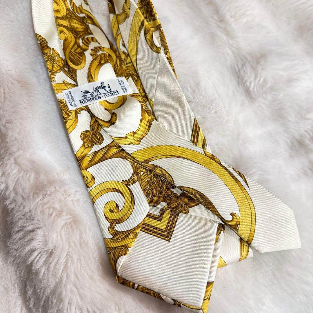 【正規品】未使用HERMES ゴールド装飾柄 シルクネクタイ