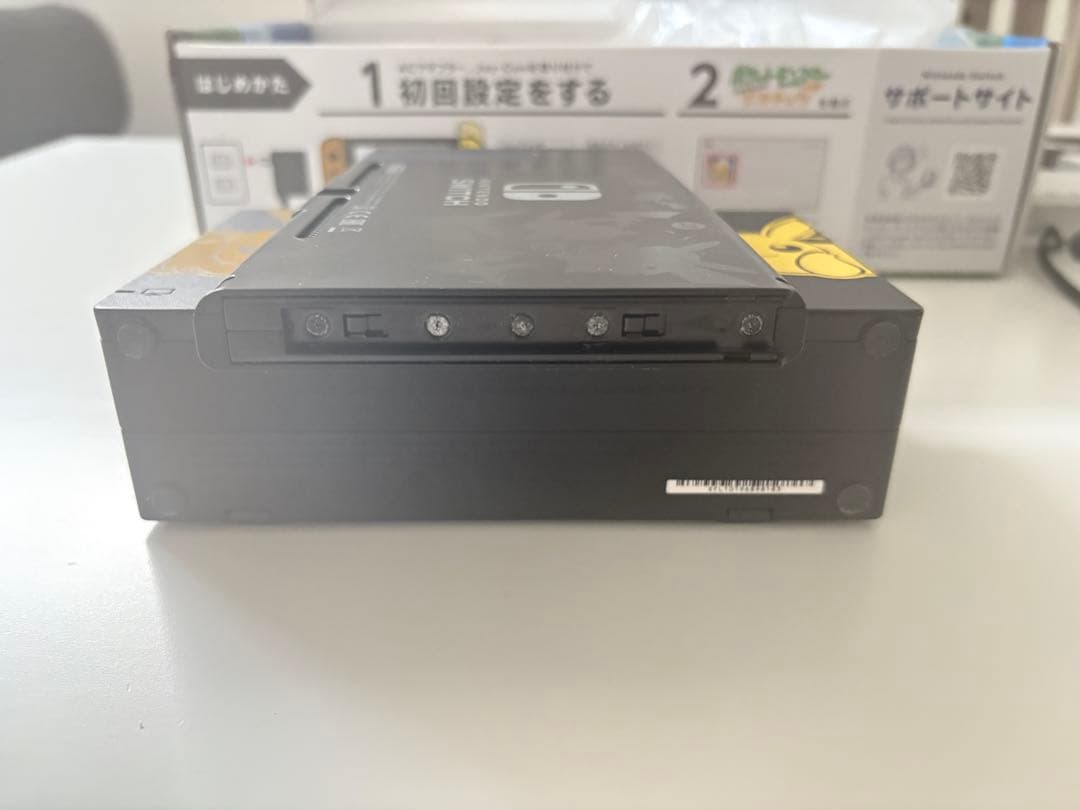 Nintendo Switch Let's Go! Pikachu!セット