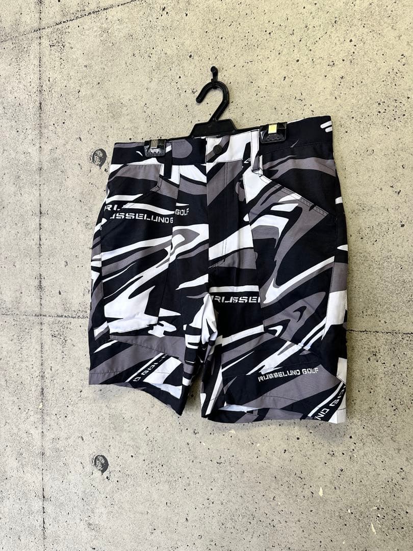 【新品未使用】サイズ4 メンズ ハーフパンツ ラッセルノ 2688