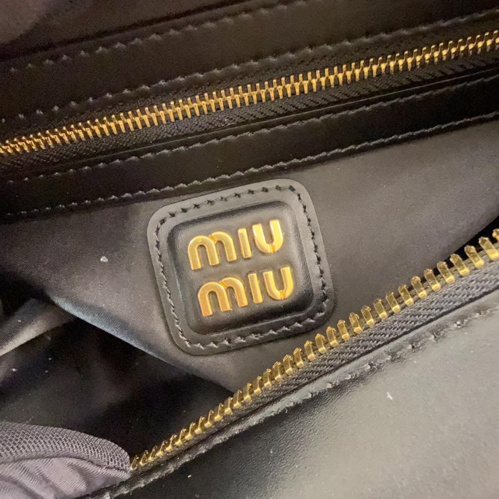 MIU MIU マテラッセ ミニボストンバッグ ブラック