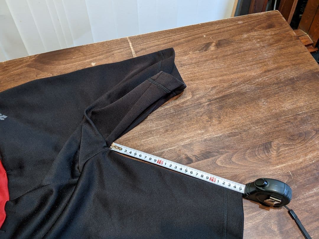 スリクソン by デサント　スウェット　ショートパンツ　ハーフパンツ　ゴルフ　黒