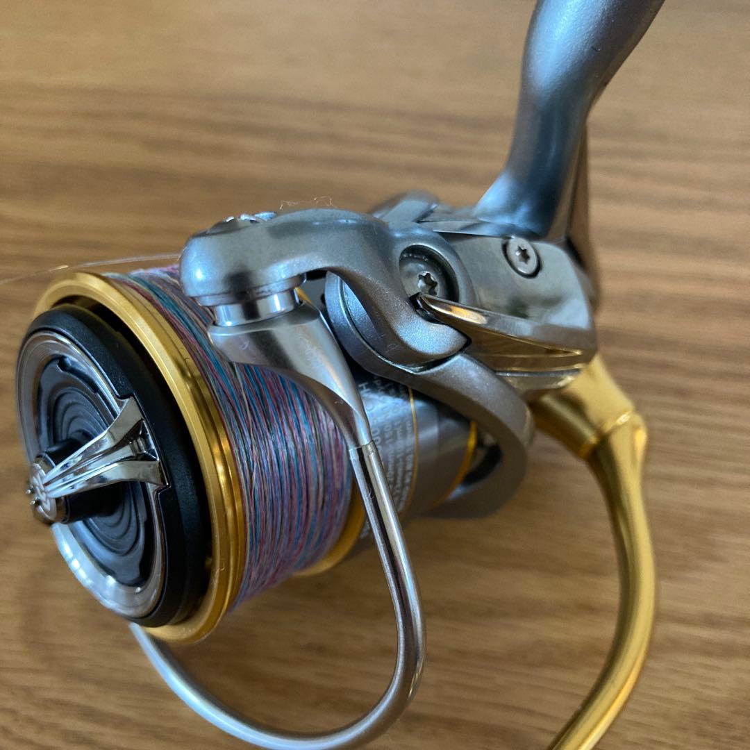 ダイワDAIWA FREAMS LT3000S-CXH