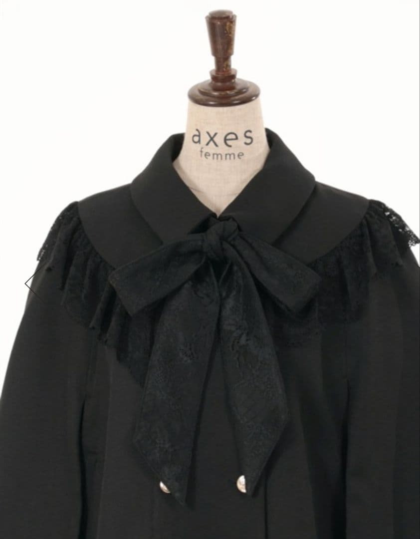 【新品タグ付】axes femme『リボン付レースフリルコート』Fサイズ　黒色