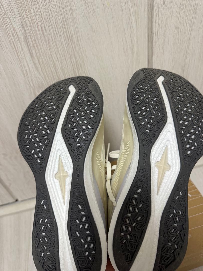 LI-NING RED HARE 8 PRO 8.5 リーニン