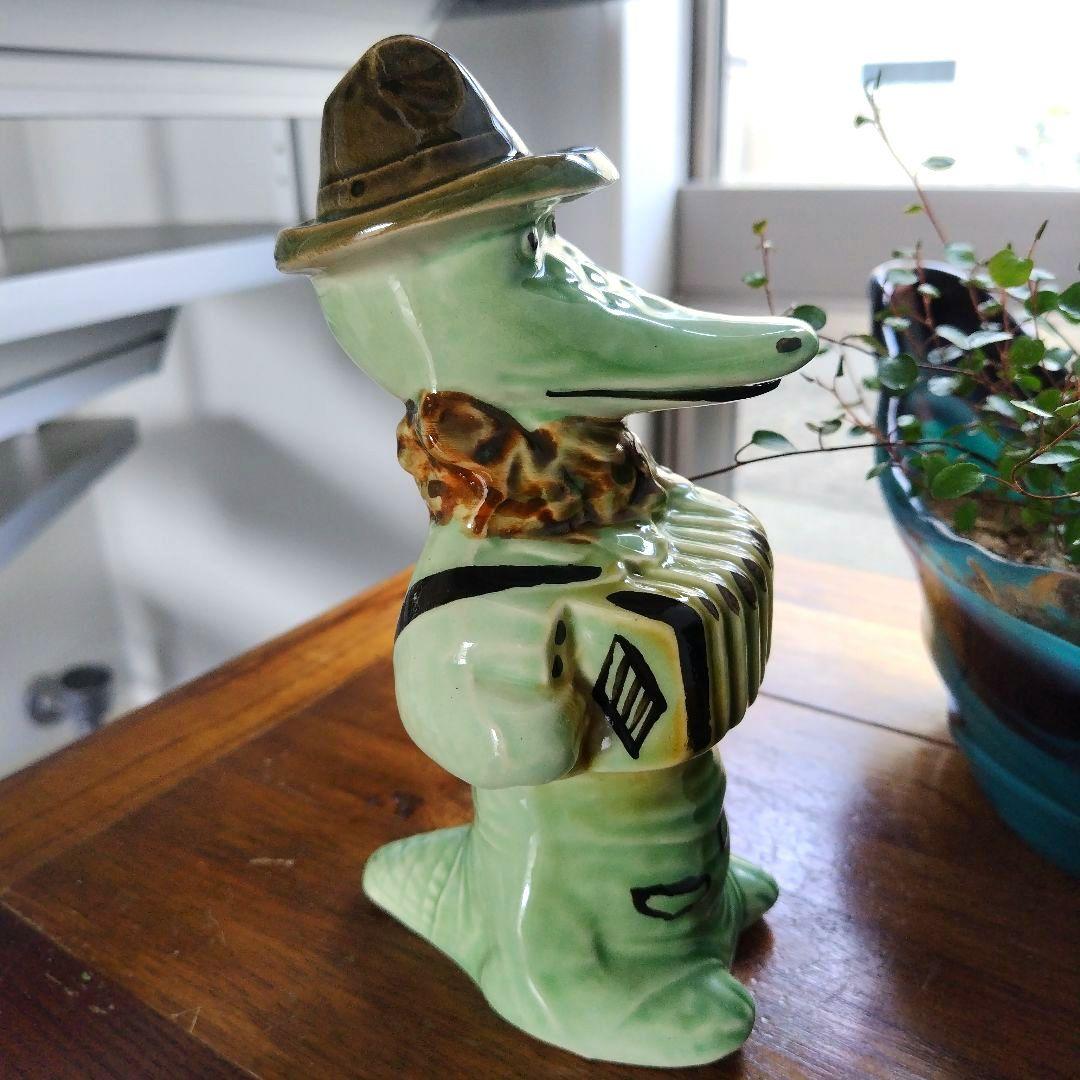 ゲーナ ワニ チェブラーシカ アコーディオン陶器 フィギュリン東欧ヴィンテージ