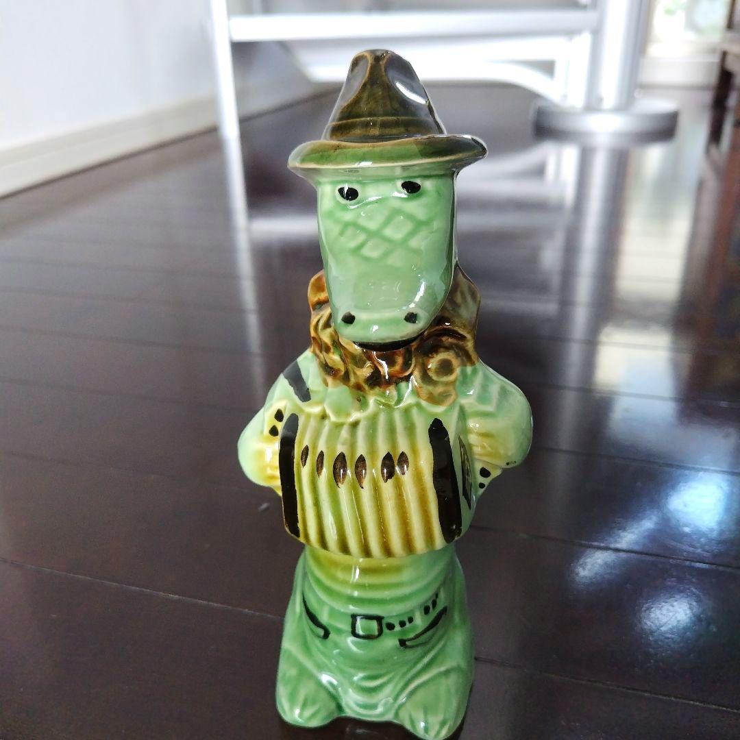 ゲーナ ワニ チェブラーシカ アコーディオン陶器 フィギュリン東欧ヴィンテージ